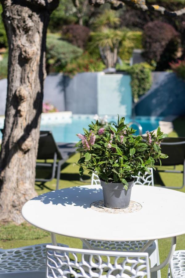 Logis Hotel La Feniere La Bouilladisse ภายนอก รูปภาพ