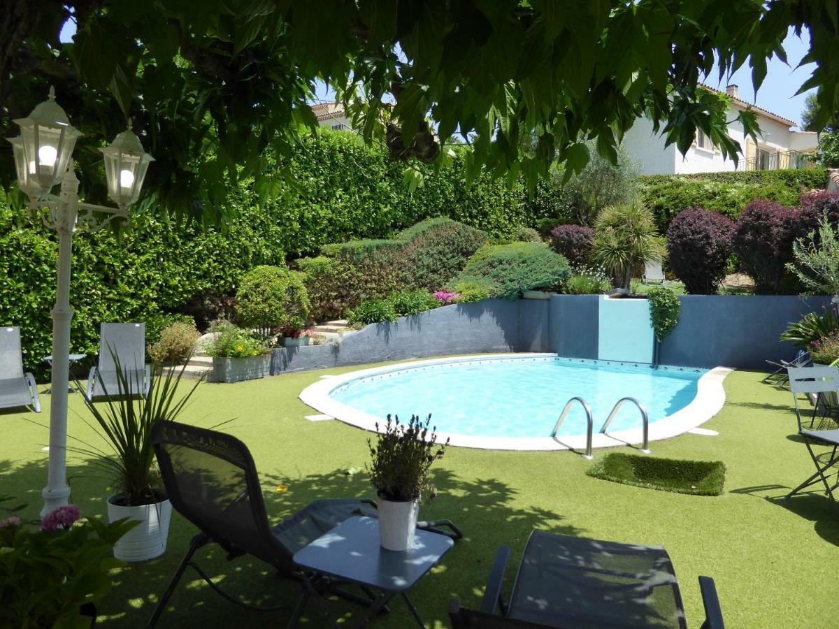 Logis Hotel La Feniere La Bouilladisse ภายนอก รูปภาพ